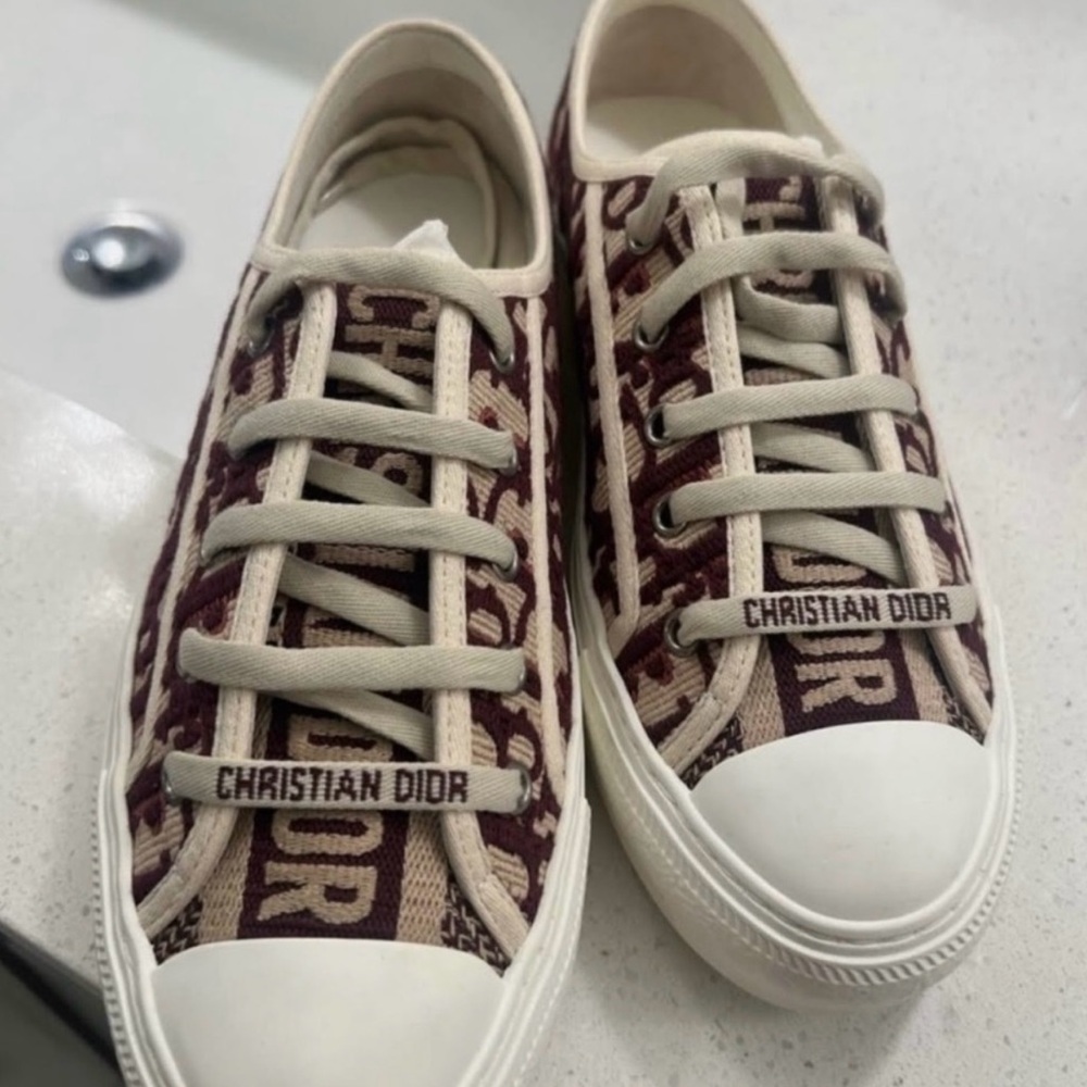 Slightly worn good condition 100% Authentic